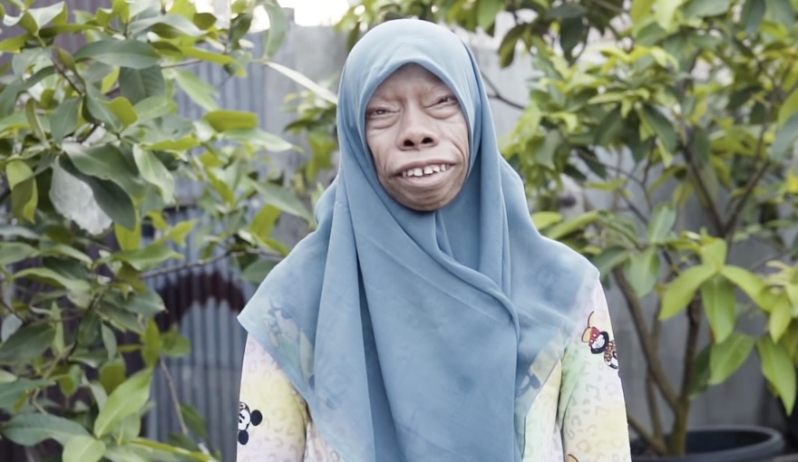 印尼兄妹酷似三星堆,印尼四兄妹怪异长相