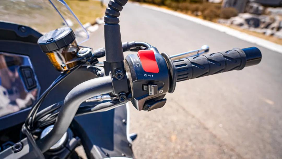 杰迪750跑车测评,杰迪750展车