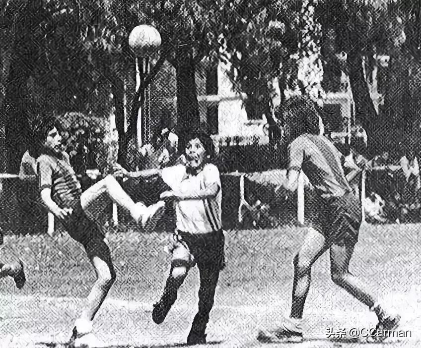 足球“上帝之手”：草根阶层公认史上第一球王，超脱体育政治领袖