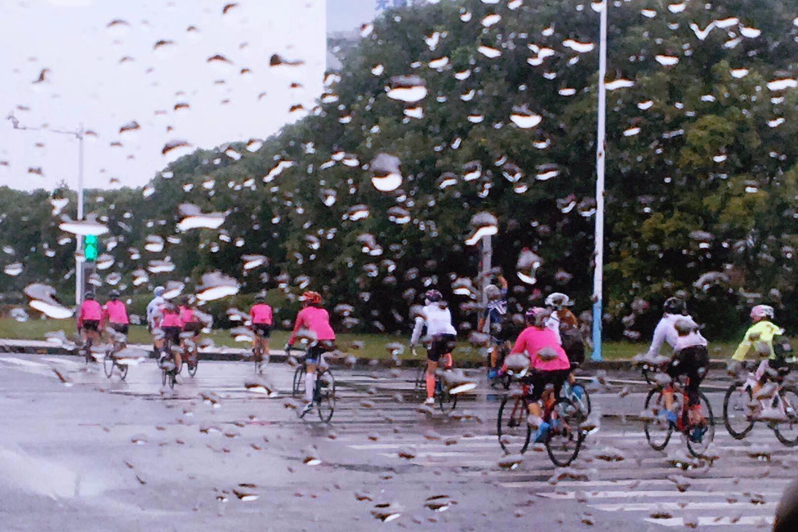 在纷繁的世界找到平静的自己,在更广阔的世界认识自己