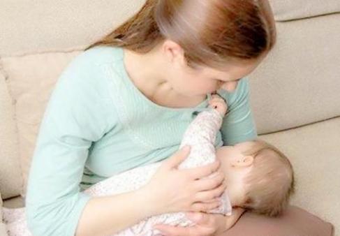 为什么宝宝吃母乳睡不踏实,为什么宝宝吃母乳慢