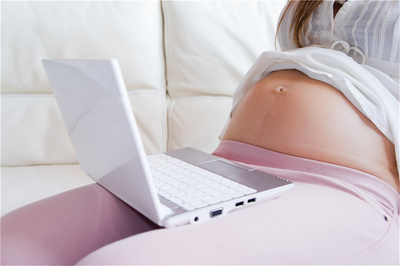 孕期28周肚子发紧发硬是什么情况,孕期肚子发硬发紧是胎动还是宫缩