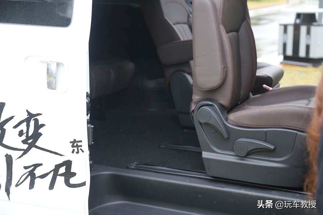 空间大十万左右车耐用,万元起这几款亲民小车轻松开回家