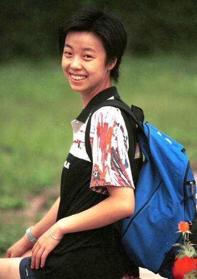 效法伏明霞嫁大20富商,老公曾和袁立同居12年,张怡宁如今怎样?