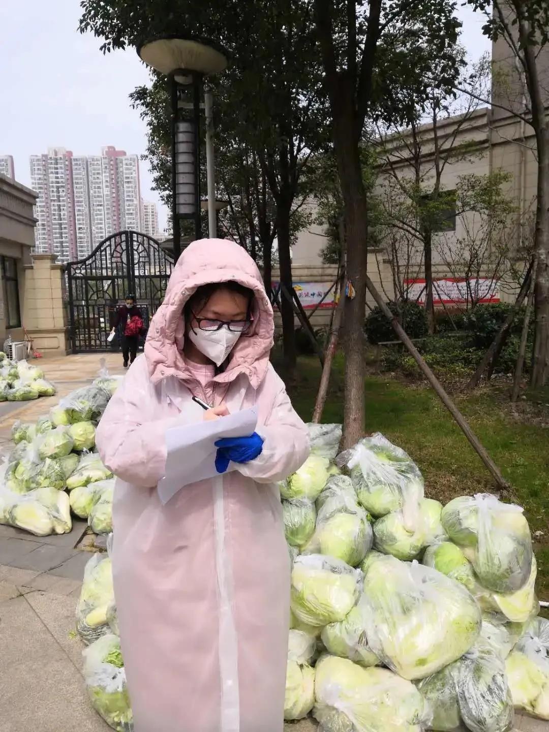 巾帼芳华绽放在每个时节,铿锵玫瑰别样红最美巾帼绽芳华