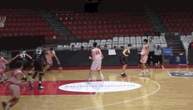 16岁中国后卫,16岁中国小将在意大利打球