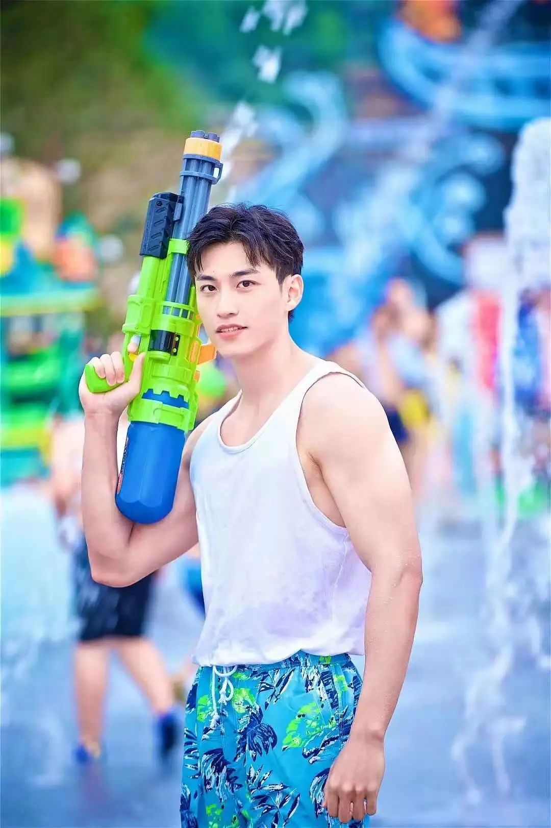 深圳欢乐谷潮玩节攻略,夏日玩水圣地深圳