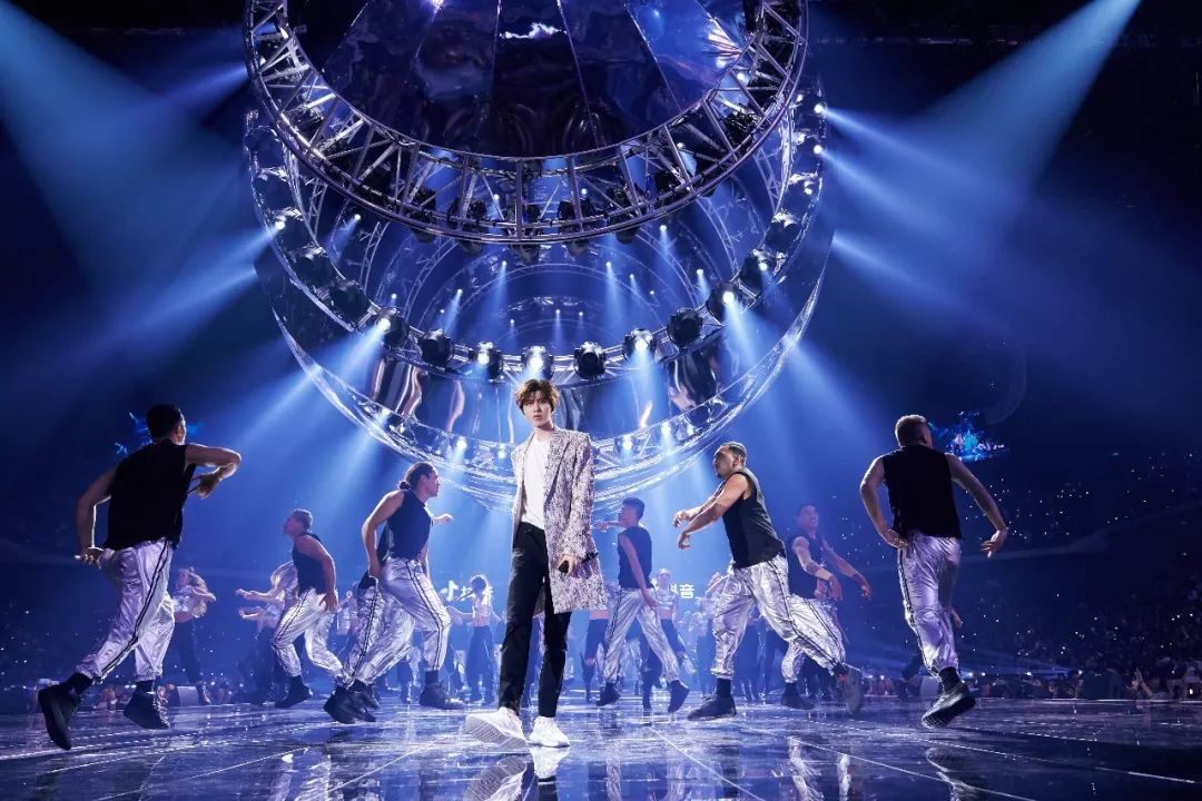 野狼disco陈伟霆张艺兴2019年完整版,野狼disco很土吗