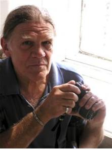 采访亨利巅峰期,采访亨利纪录片