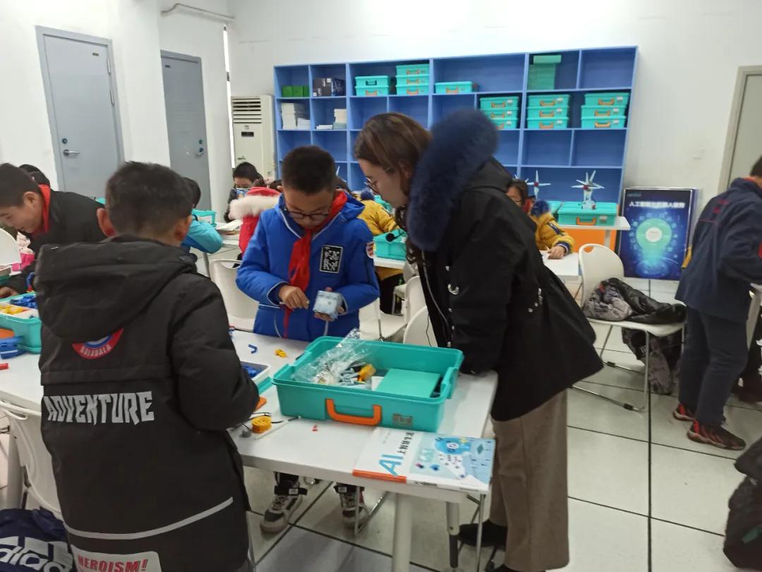 南京这所小学“弯道超车”，做了什么？