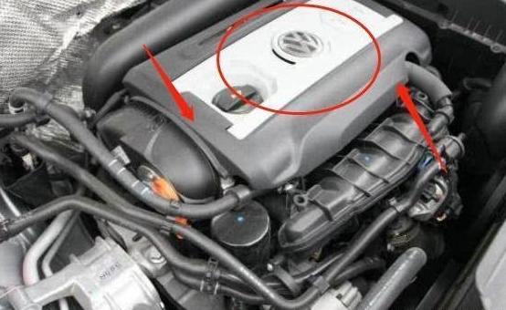 女子买奥迪发现是大众的发动机,男子买奥迪发现发动机是大众