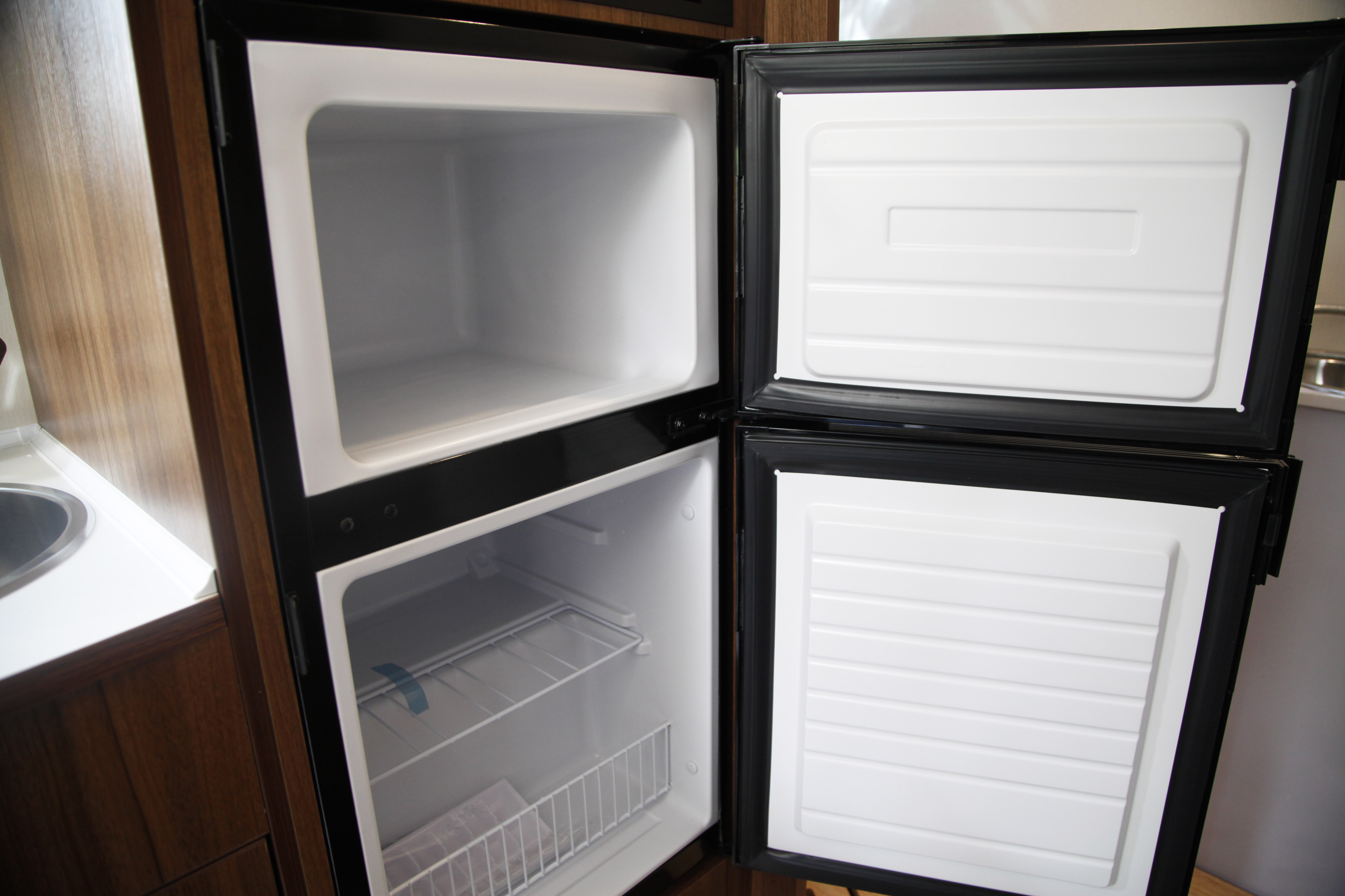 大顶C型限量发售，配置给力，舒适超大空间竟然还有子母床？