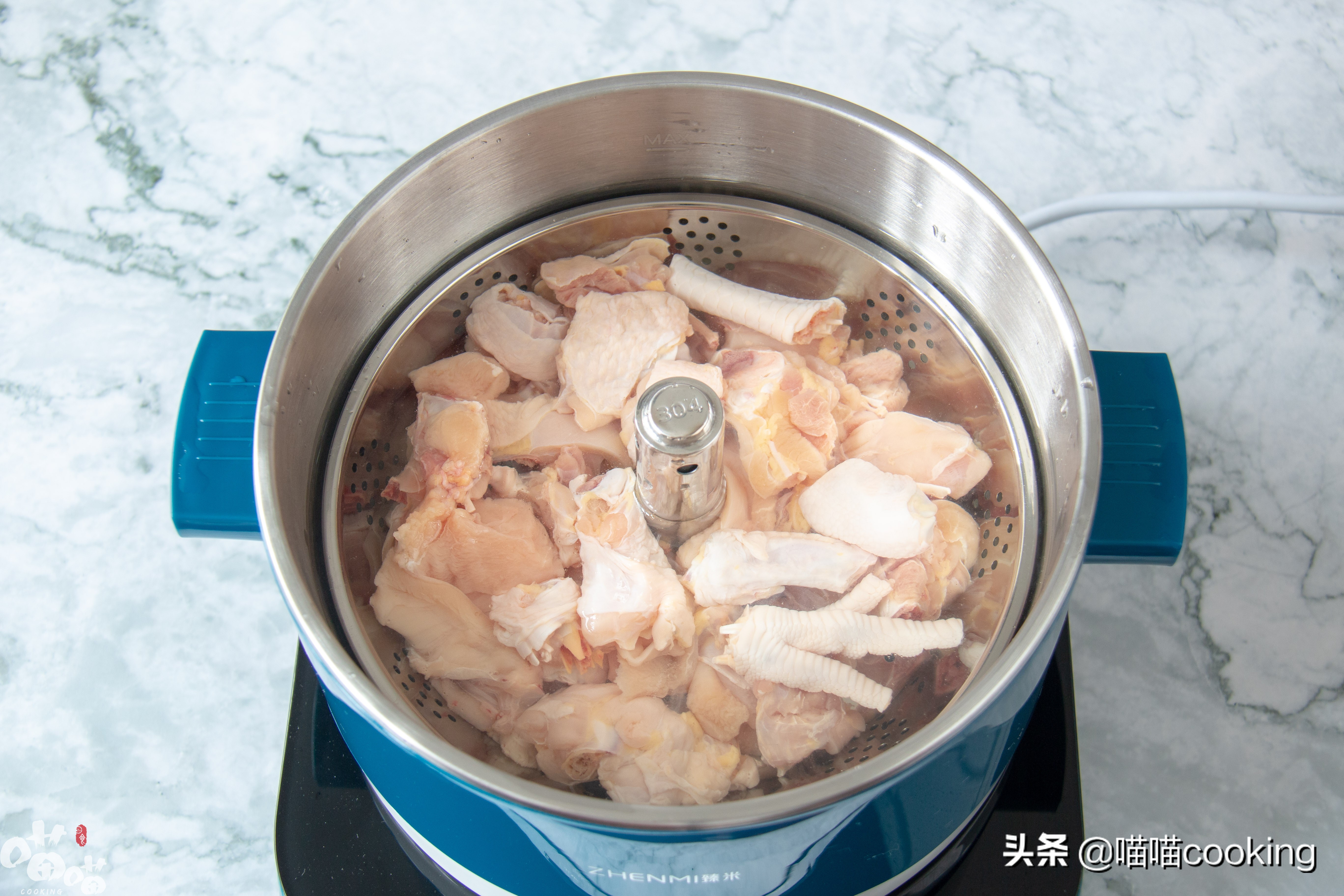 如何做椰子鸡火锅,椰子鸡火锅的做法视频教程