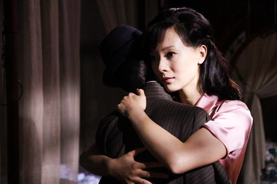 逼疯一个女人从缺钱开始,当一个女人熬过了缺钱缺爱