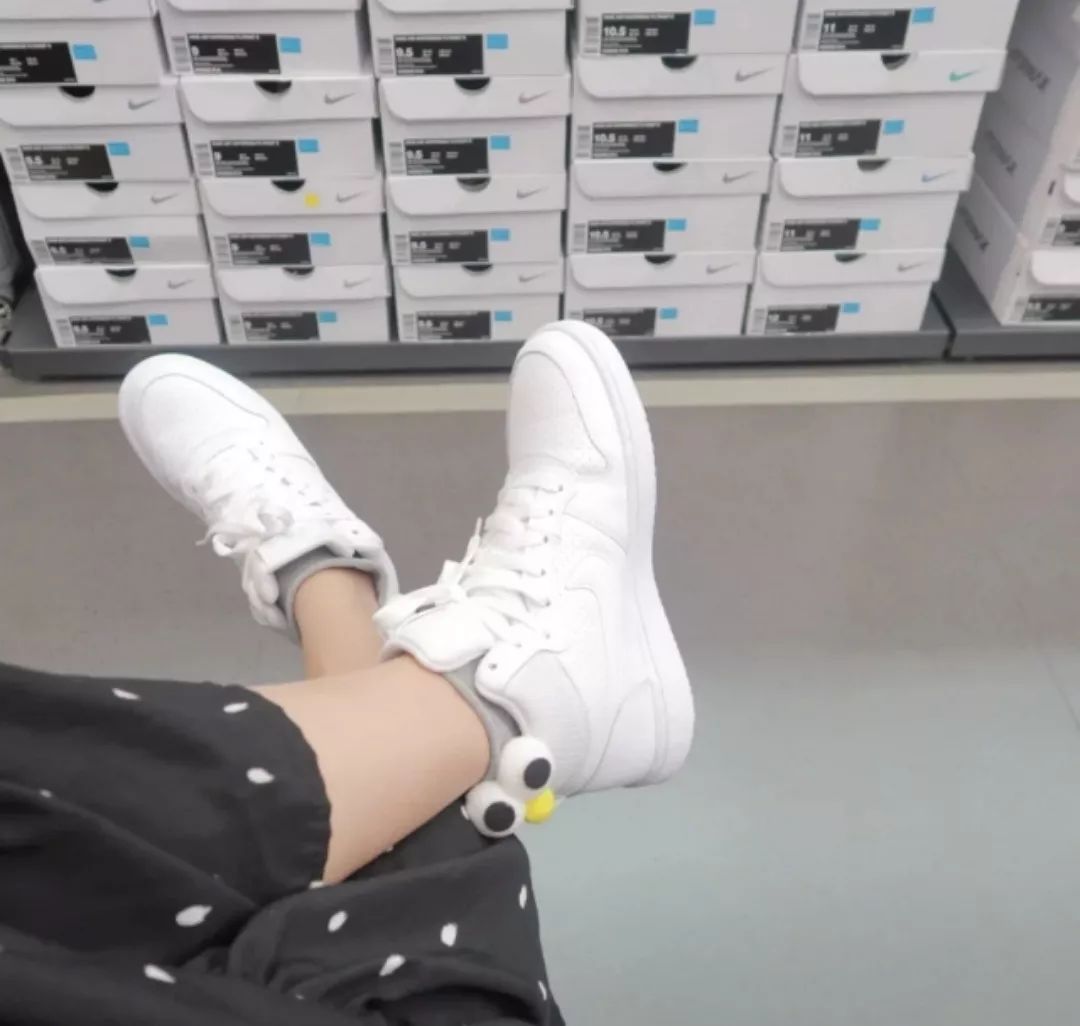 买阿迪耐克在哪里买保真又便宜,耐克阿迪哪里买最便宜