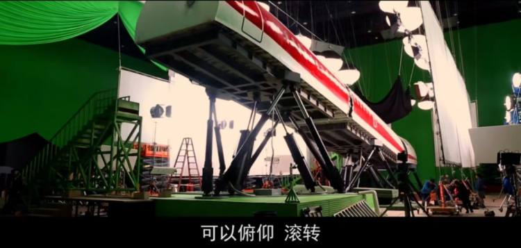 中国机长到底是怎么回事,中国机长朱亚文怎么这么牛啊