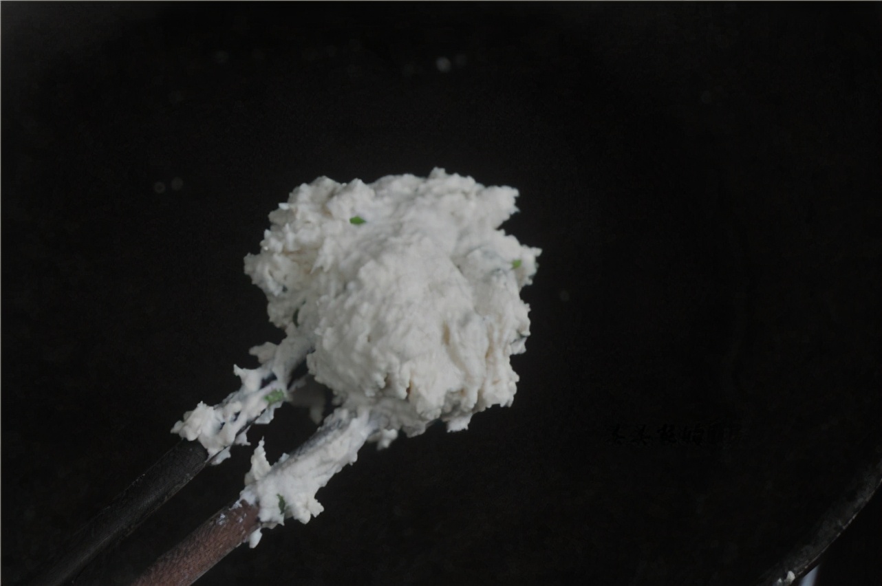 天气冷对煎饼有什么影响,天气冷了做杂粮煎饼面冻了怎么办