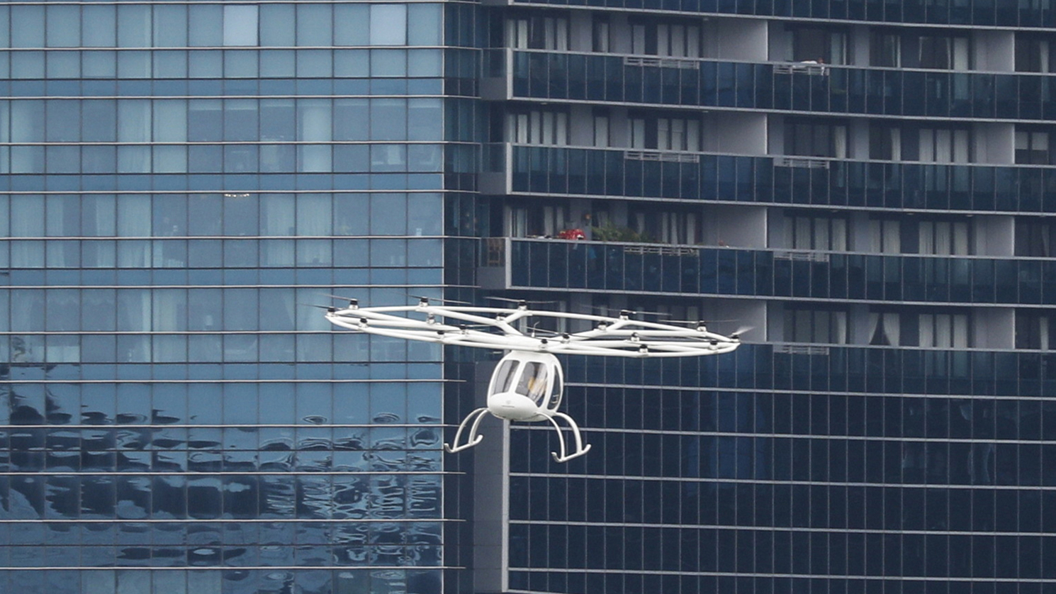 本田crv混动与rav4荣放混动哪个好,rav4混动版上市