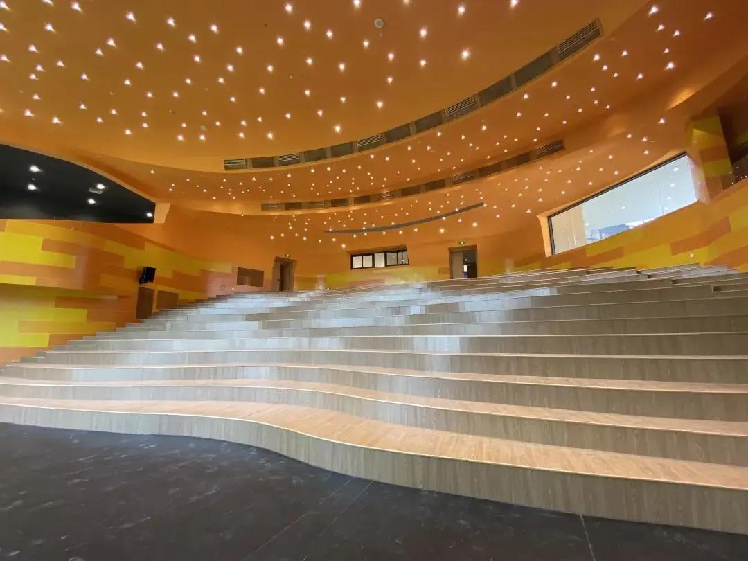 颜值冲锋，实力断后！一大批新学校曝光，太“刷脸”了