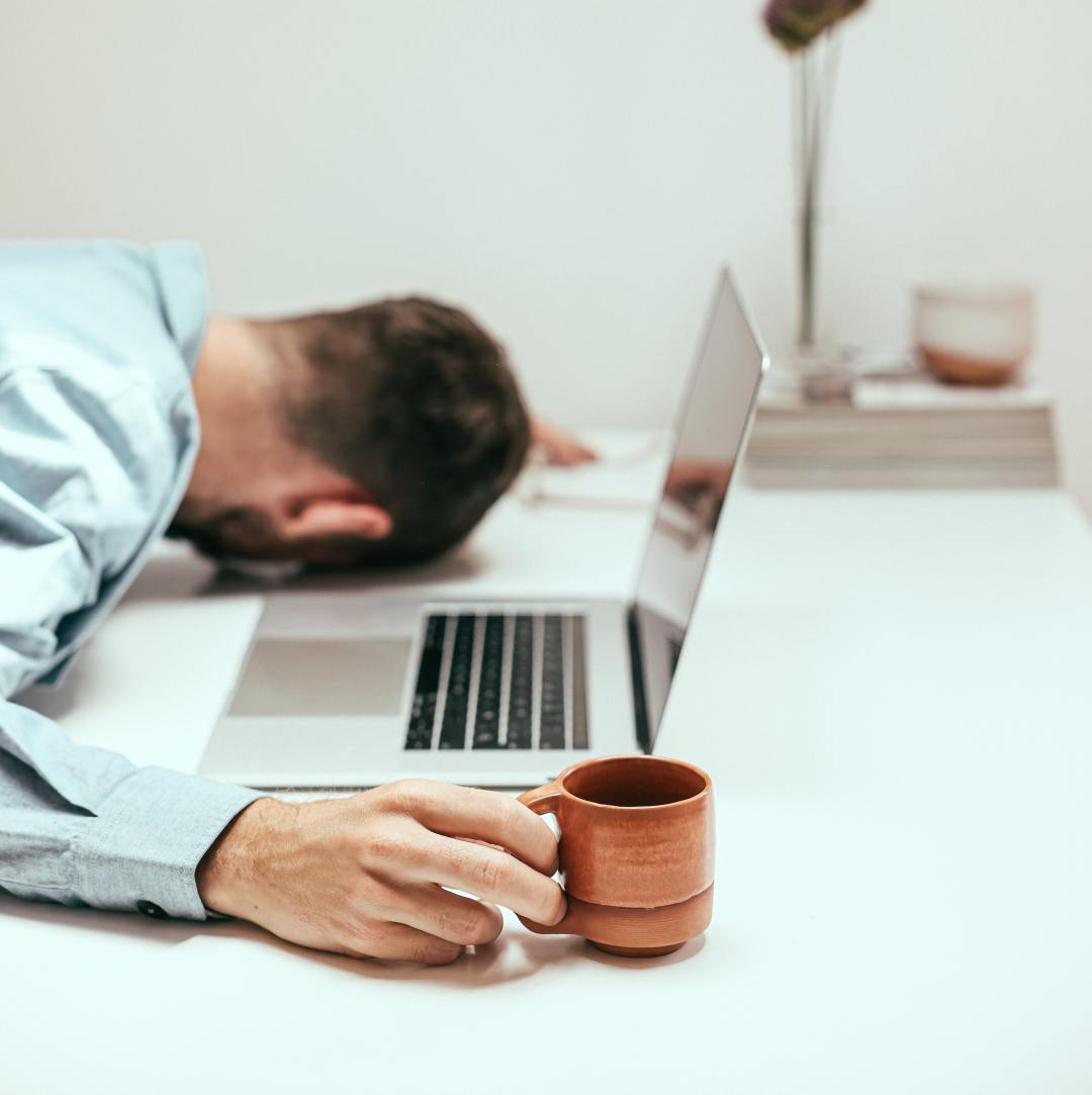 活在当下太累了怎么办,活腻了对生活绝望了怎么办