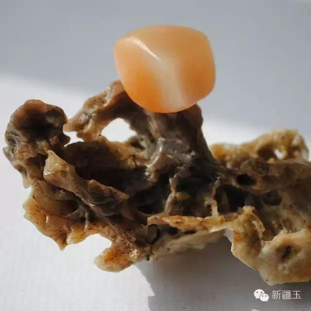 疆北奇石,正宗新疆奇石图片