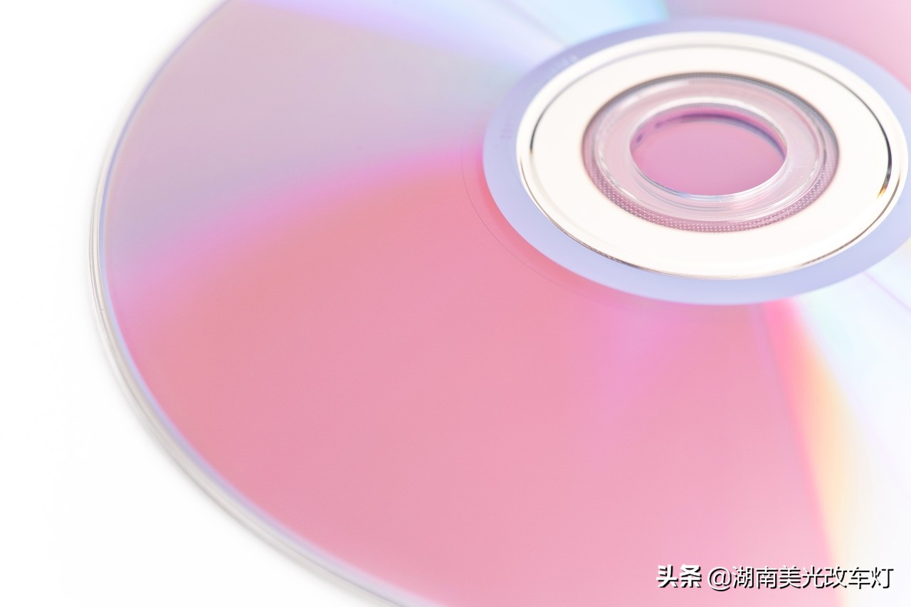 激光大灯透镜大小有区别吗,激光透镜跟激光大灯