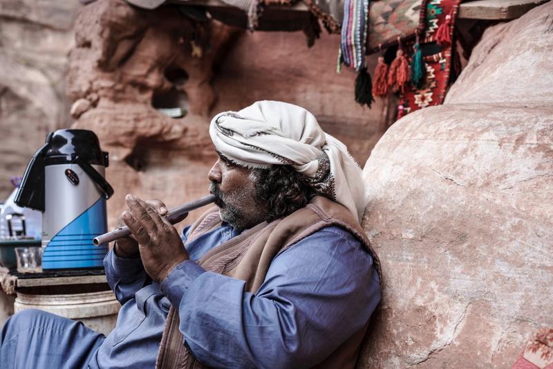 约旦到中国坐飞机需多少小时,约旦到埃及要飞几小时