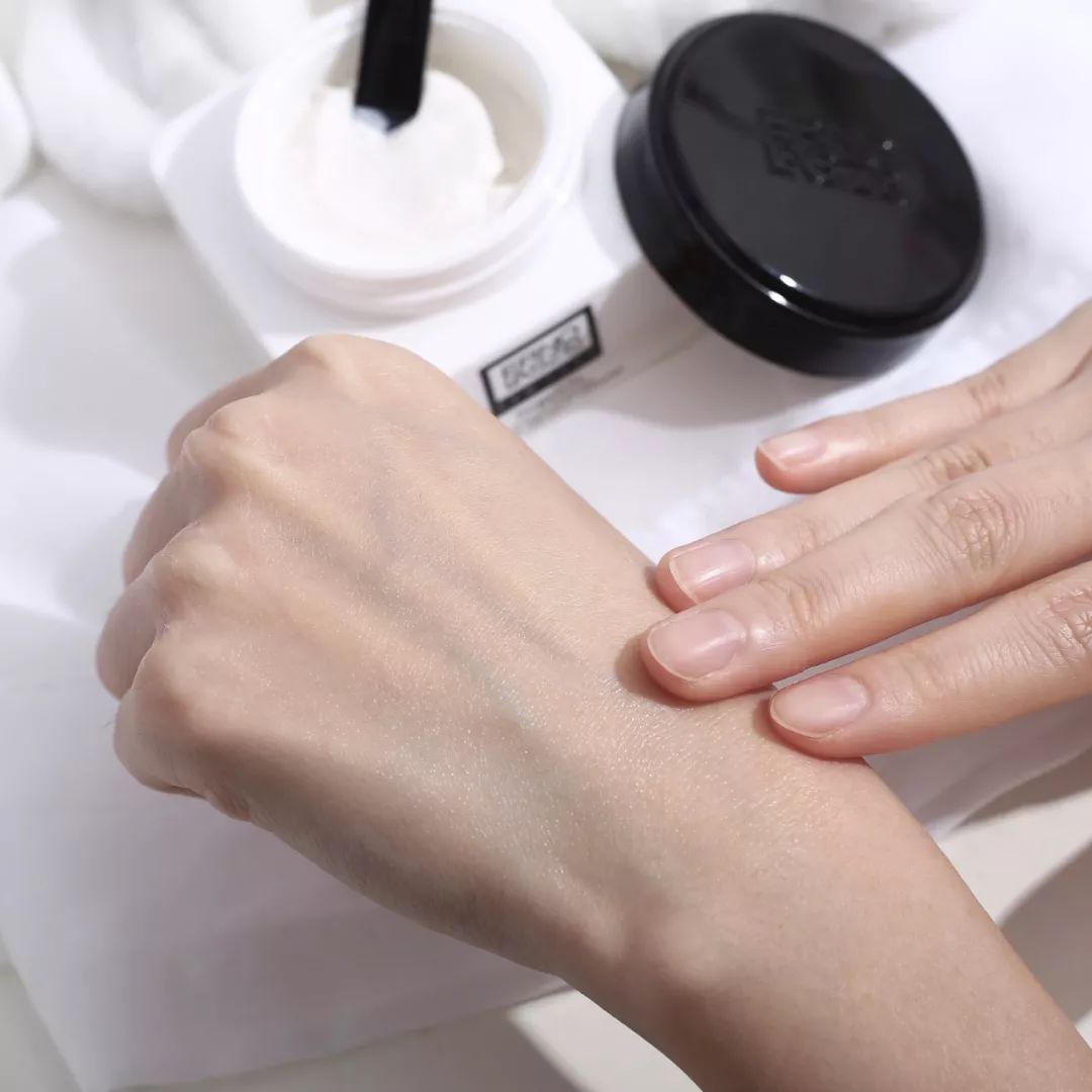 17岁怎么护肤变好看,水嫩嫩的护肤方法