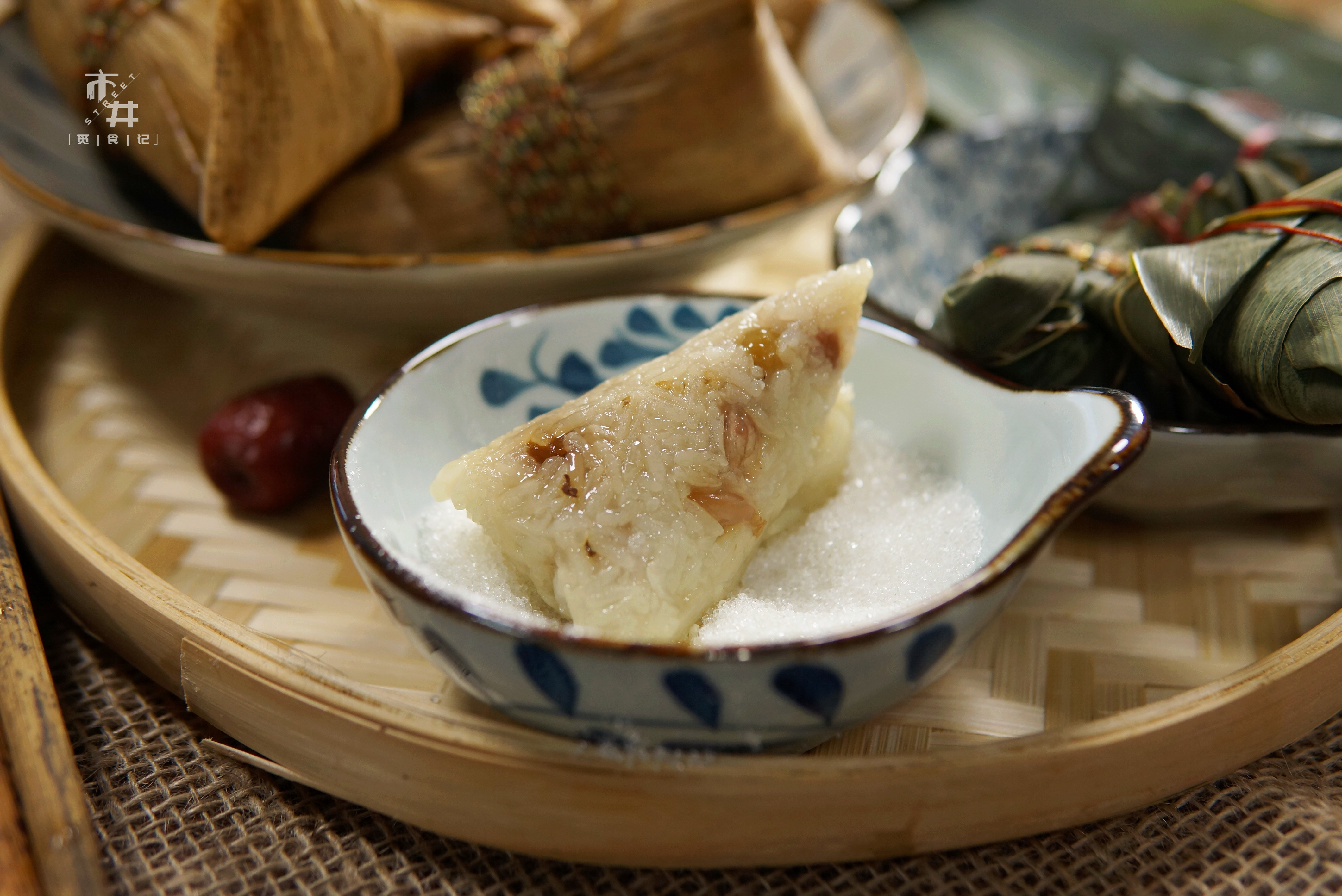 煮粽子应该用凉水还是开水煮好些,煮粽子是冷水煮还是开水煮更好吃
