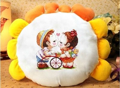 十字绣抱枕套自己绣,十字绣抱枕图案大全新款