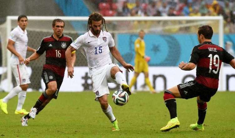 美国足球队普利希奇,普利西奇足球