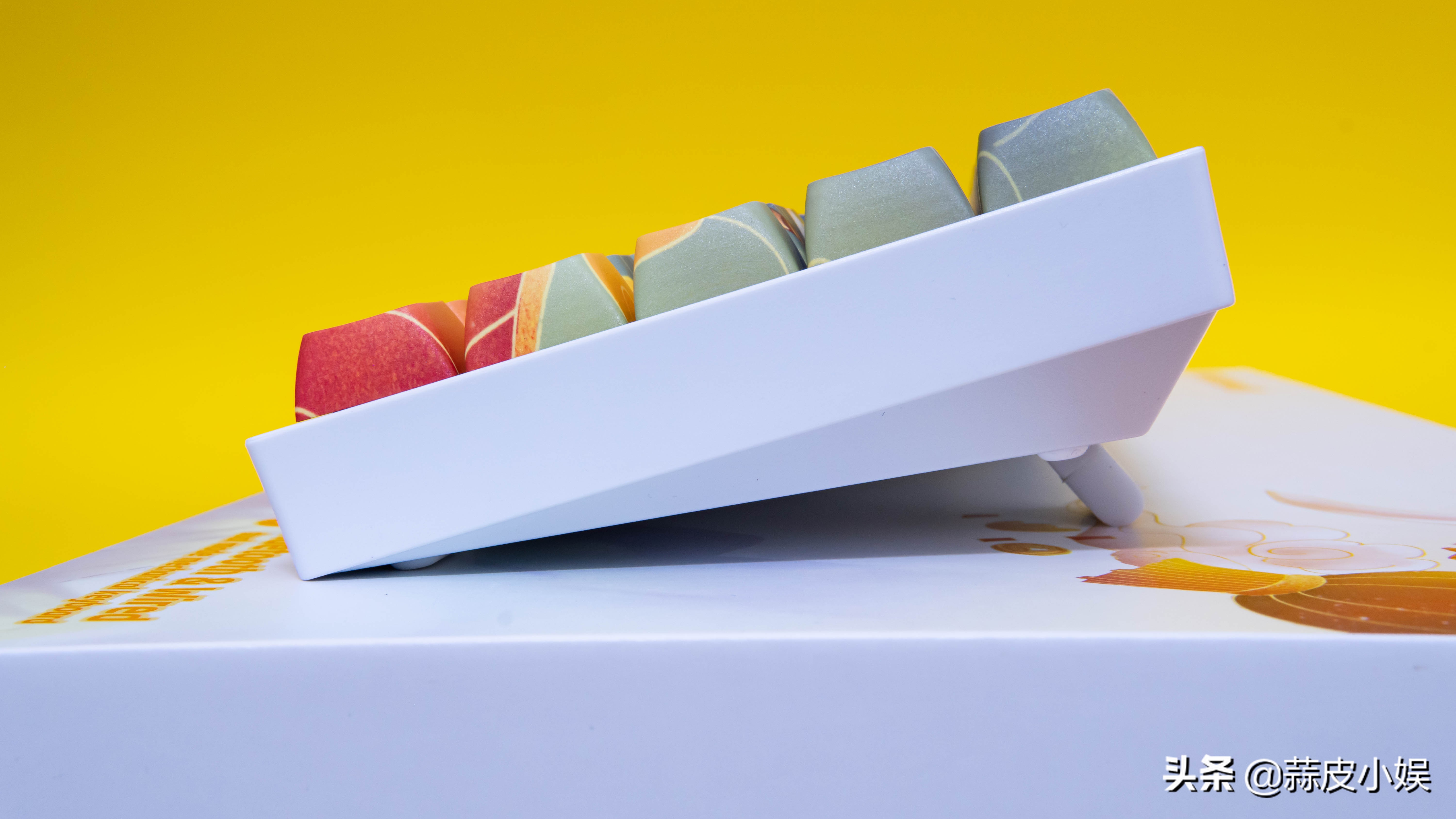 性价比高的百元炫酷机械键盘,新贵gm1080三模无线机械键盘体验