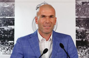 齐达内皇马拿了几个欧冠,皇马卫冕欧冠齐达内