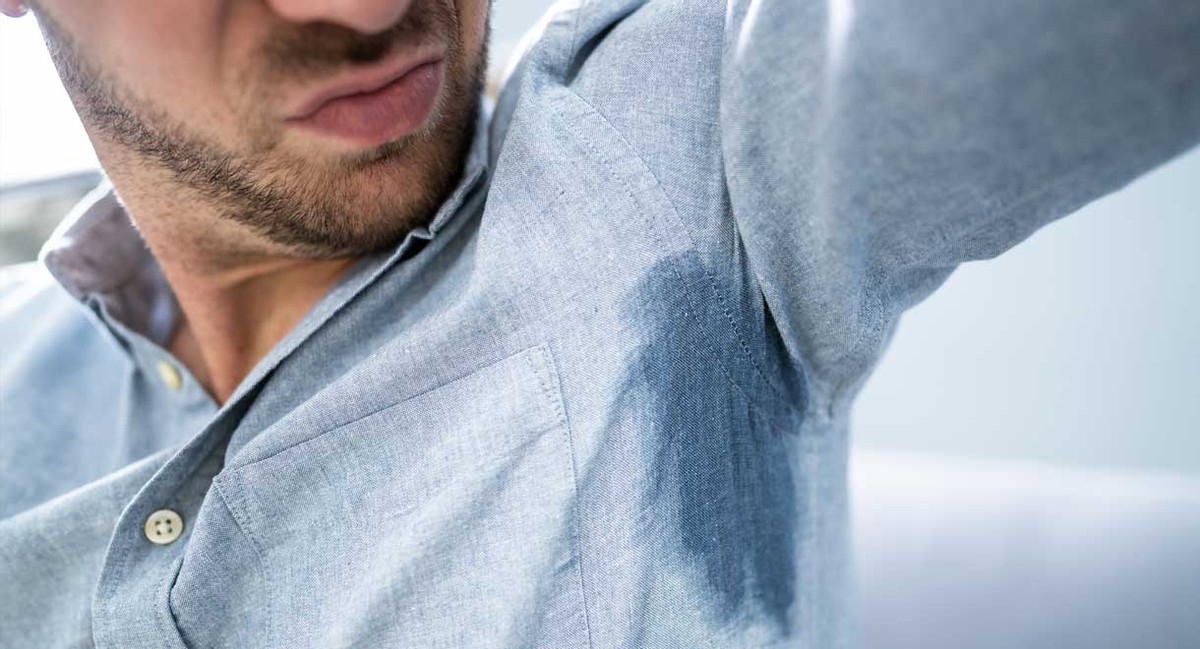 引起狐臭的真正原因到底是什么,狐臭是什么特征引起的怎么治疗