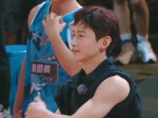 只能是他，这操作换成别人早就被骂上热搜了