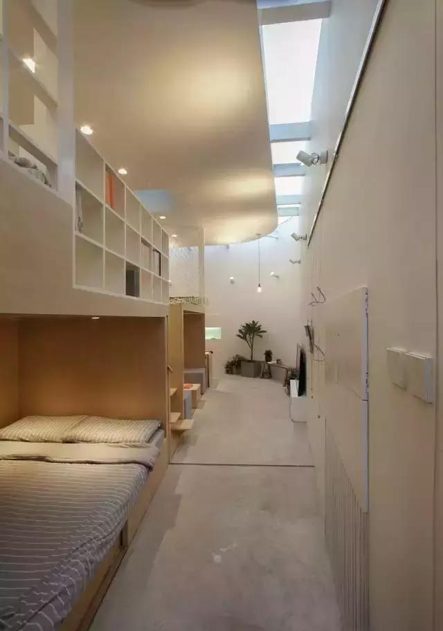 北京一家5口19平米老房子,北京人一家三口12.8平方蜗居