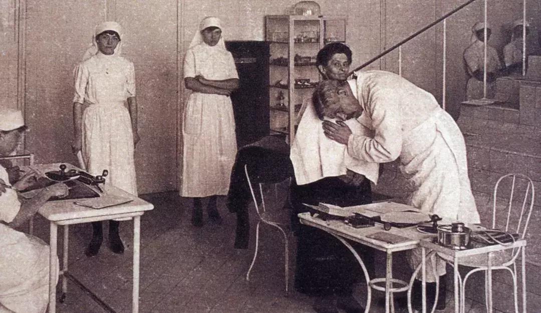 没有听诊器医生听诊,没有听诊器之前怎么听心跳