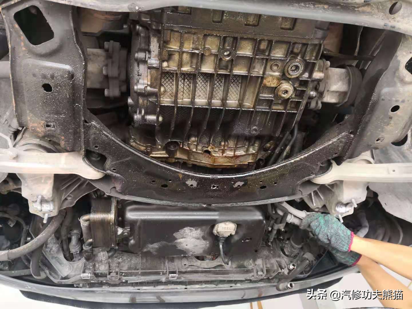 16万km的奥迪a62.0t烧不烧机油,13款2.0t奥迪a6l烧机油