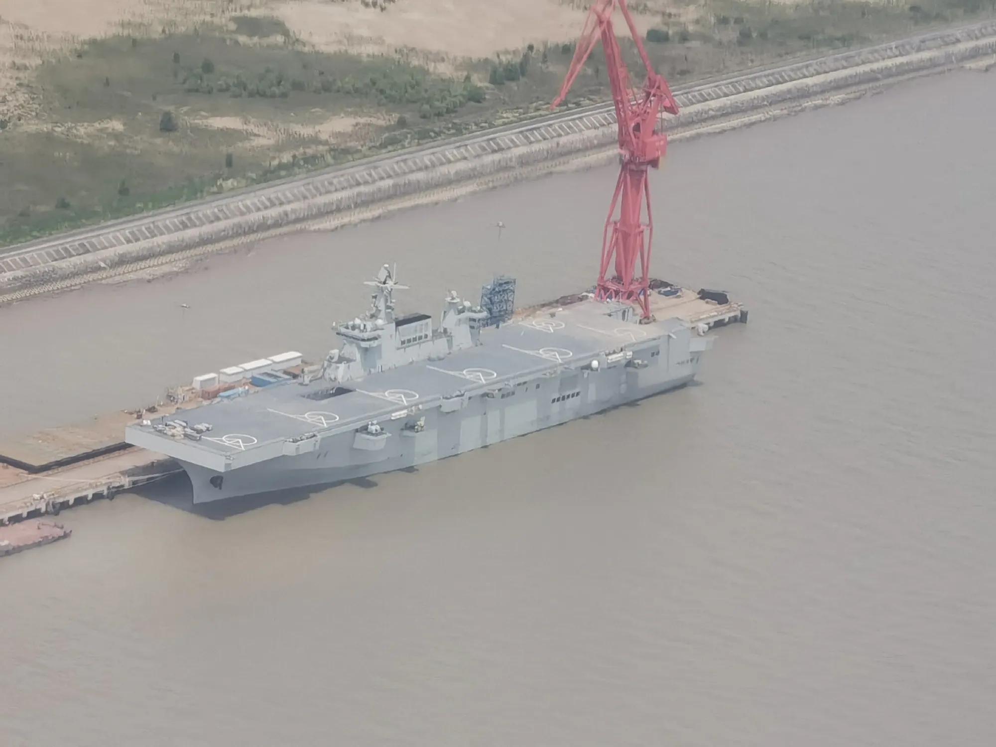 两栖攻击舰为何命名海南舰,中国海军航母两栖攻击舰总览图