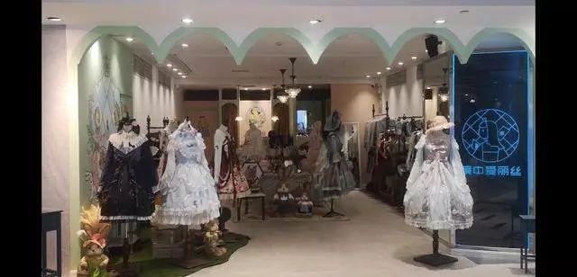 夏天最贵的裙子一条多少钱呀,一条裙子竟然99万