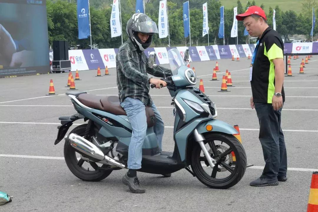 2.78万ADIVAAJ201欧系运动踏板首发！金城旗下多款车型试驾