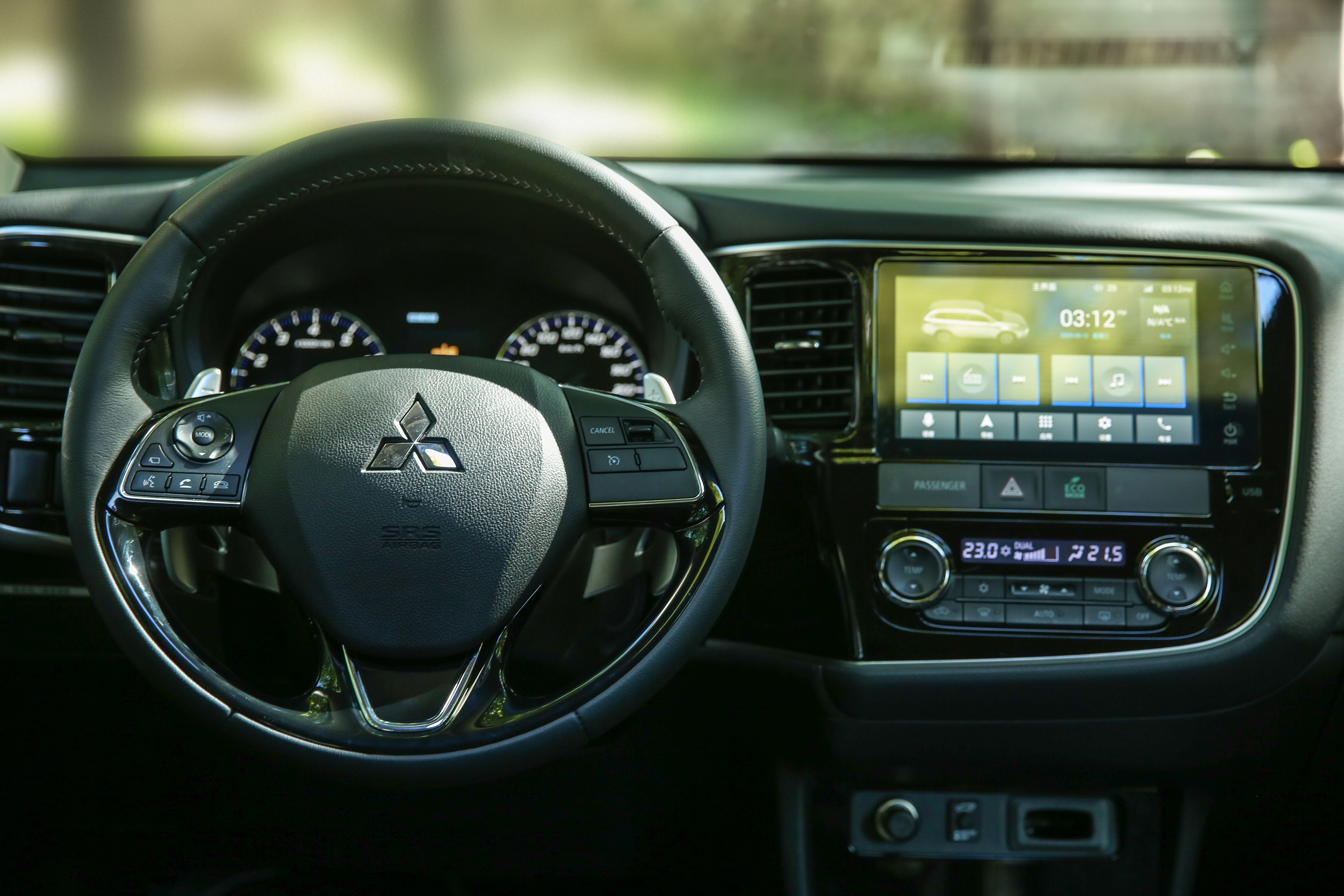 三菱欧蓝德ex劲界改装案例,三菱欧蓝德内饰改装最佳方案