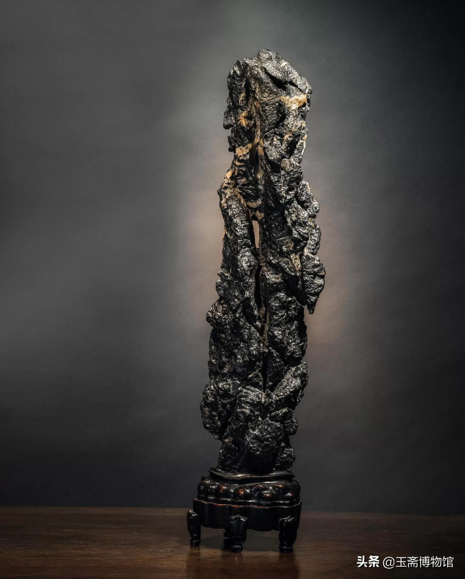 英石扭纹观赏石精品欣赏,观赏石真正的灵璧石精品