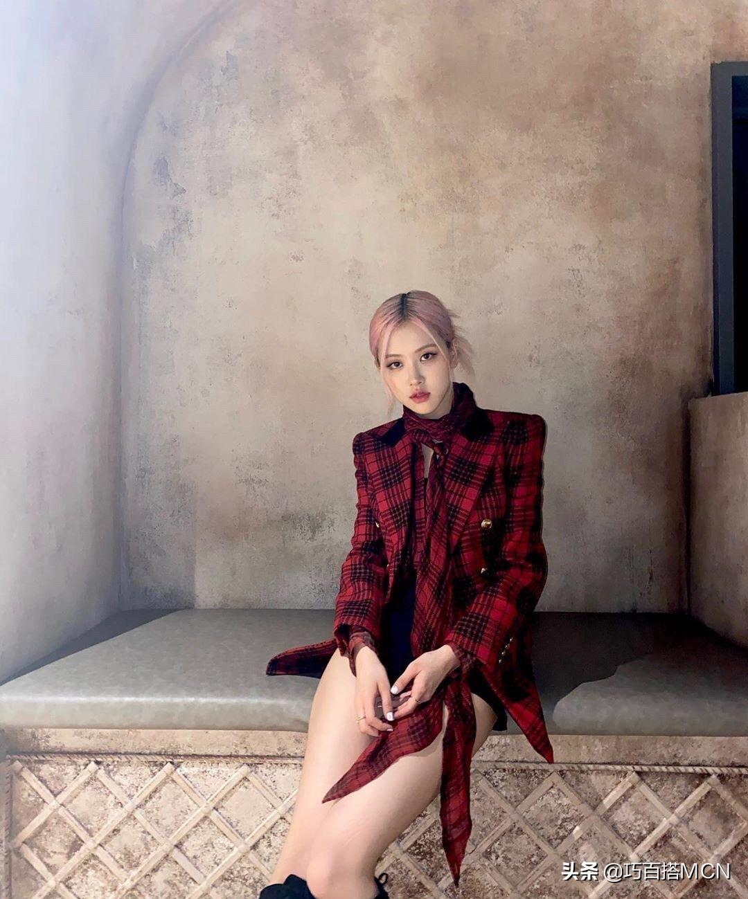 rose朴彩英穿搭飞行夹克,rose朴彩英onlylookatme伦敦演唱会