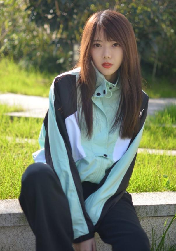 骆歆lol二台跳舞,lpl主持人骆歆采访clid视频