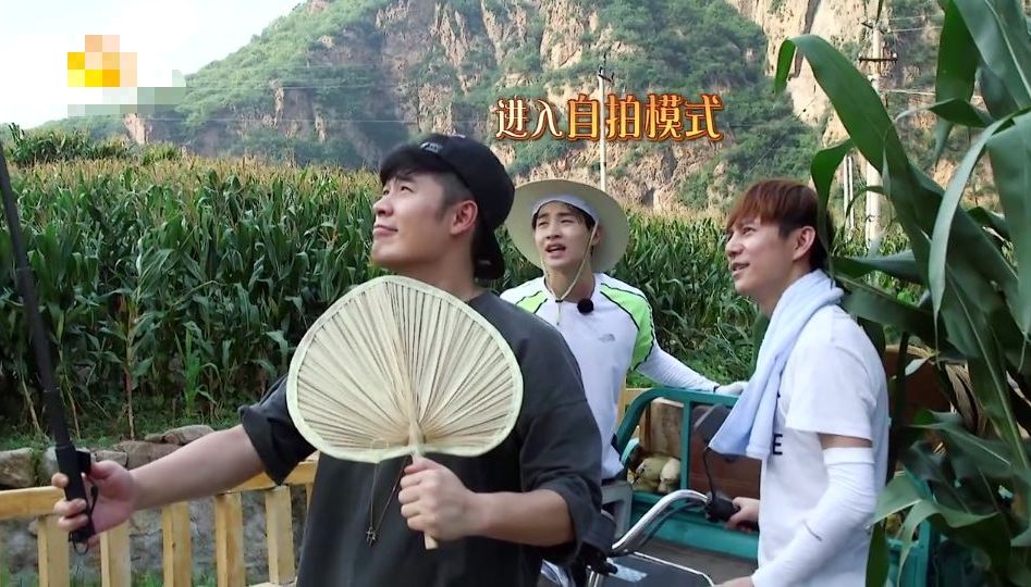 彭昱畅陈赫邓超吃花生,快乐大本营陈赫拿鸡肝