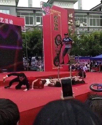 拯救不开心歌曲,拯救不开心团队