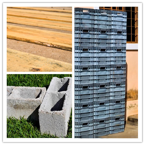 卖水果剩的塑料筐，老公堆在墙角做个L型衣帽间，还挺像回事的