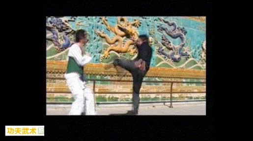 李小龙精武门连环八腿双截棍,李小龙短棍格斗术教学视频