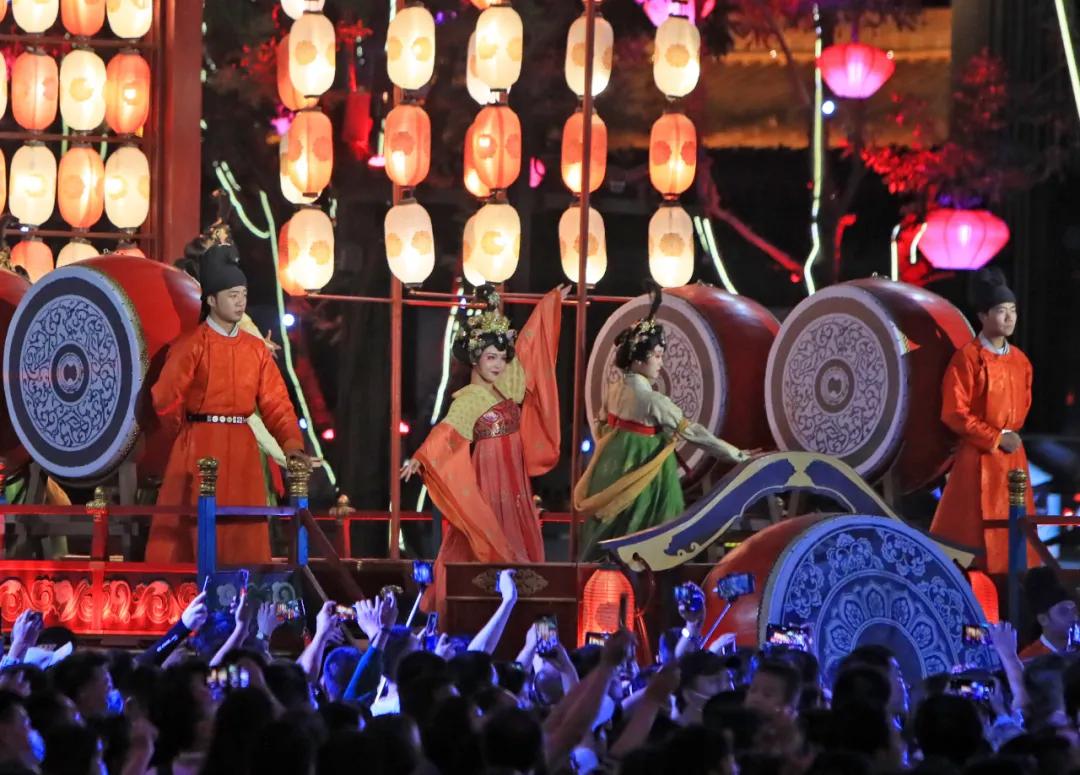 西安为什么让年轻人向往？答案有了→